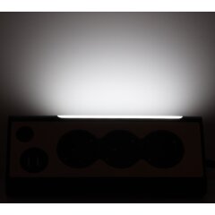 3-fach Steckdosenblock aus Edelstahl mit 2x USB &amp; Licht